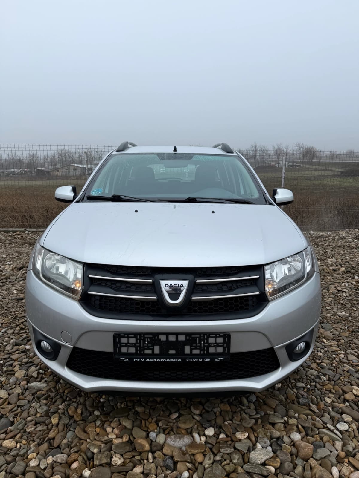 Logan  Mcv 1.2 GPL – vedere laterală