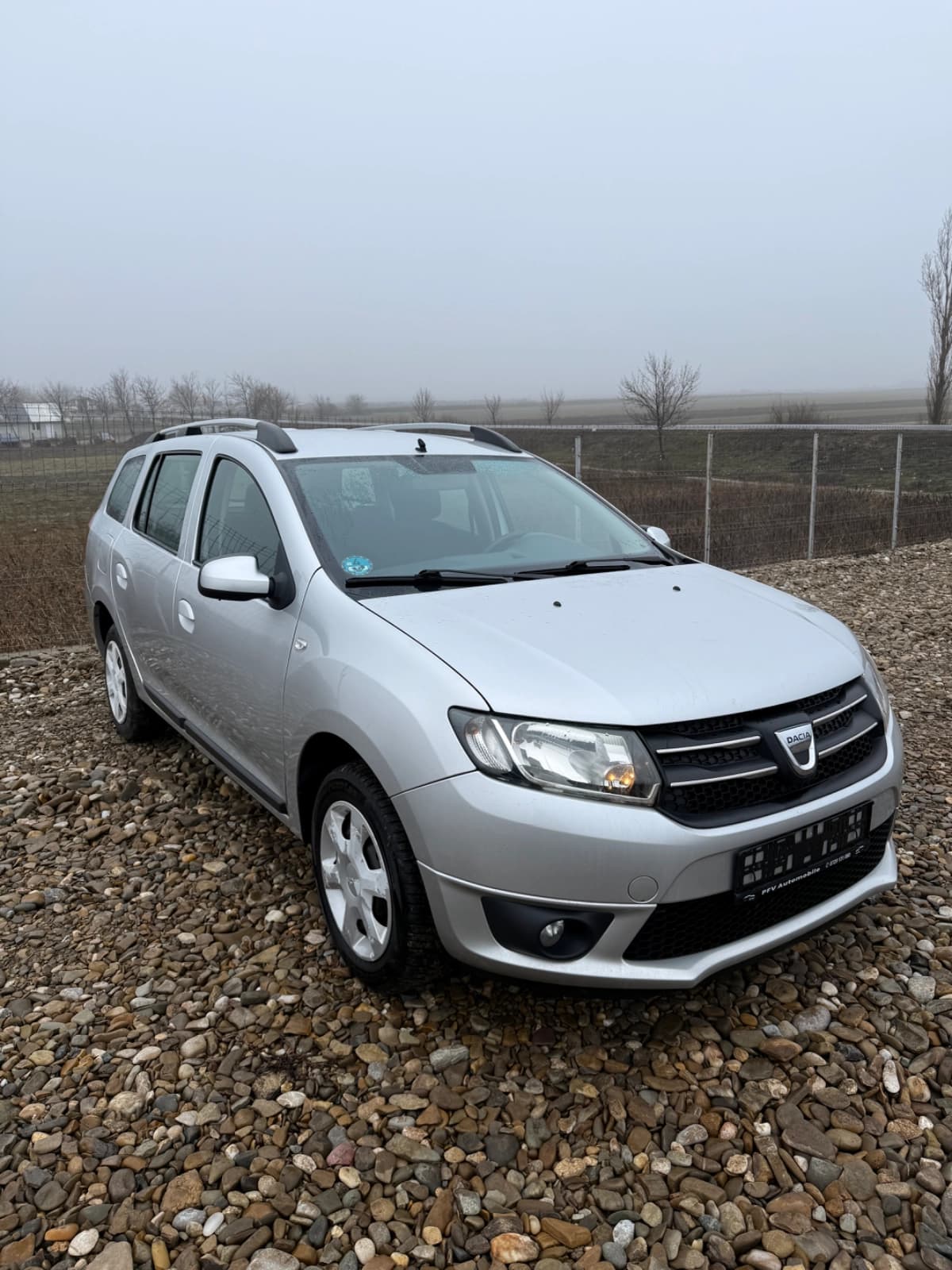 Logan  Mcv 1.2 GPL – vedere spate