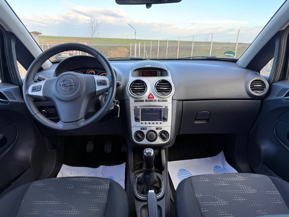Opel  Corsa D 1.2 benzină  – scaune