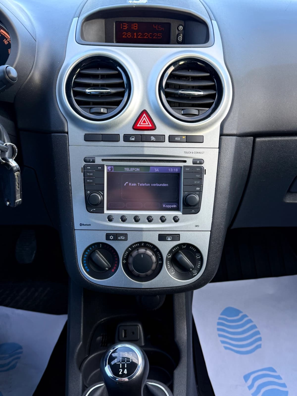 Opel  Corsa D 1.2 benzină  – vedere 10