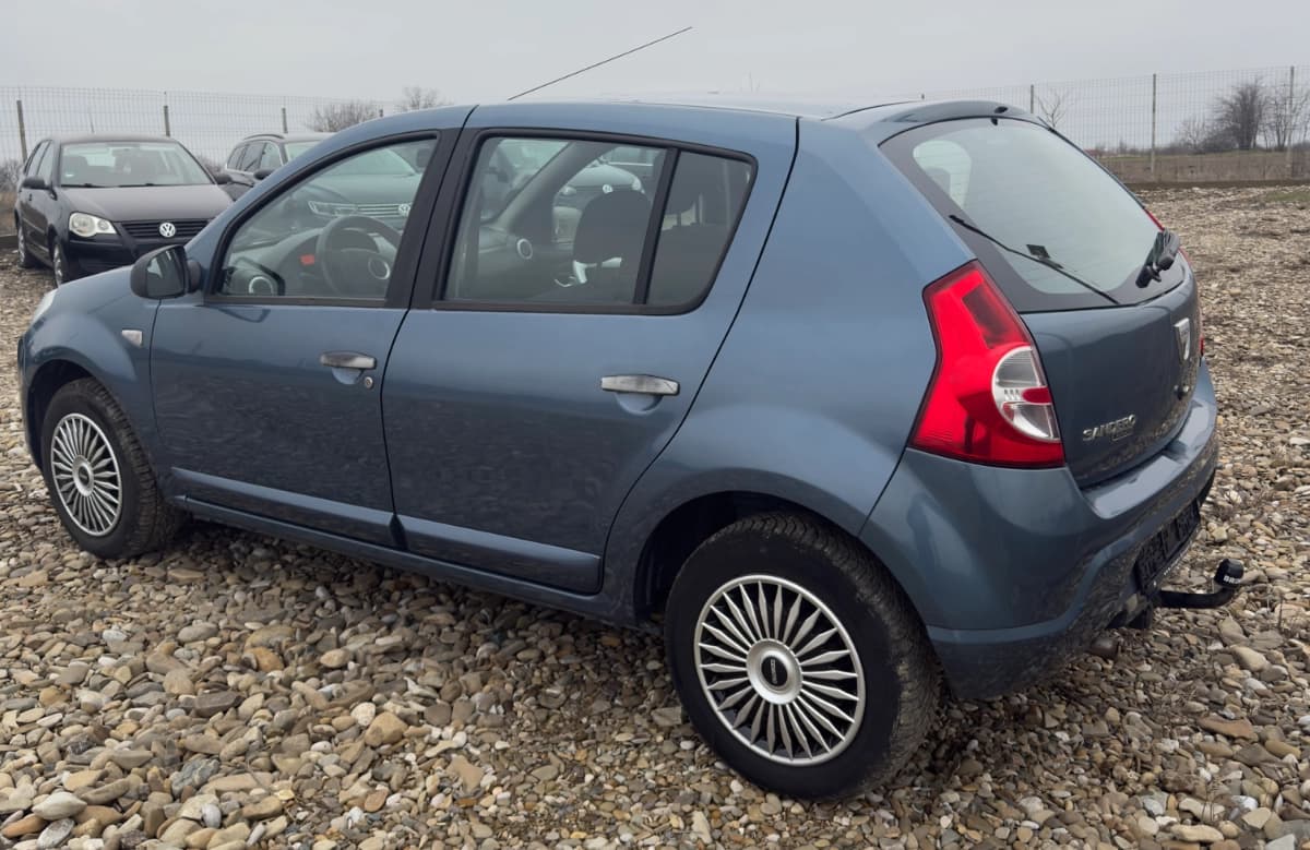 Logan  Sandero 1.6 benzină  – interior