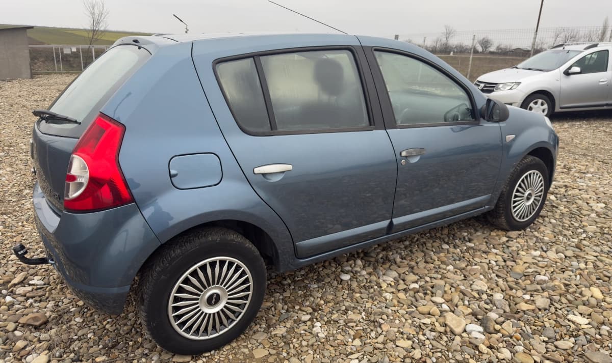 Logan  Sandero 1.6 benzină  – bord